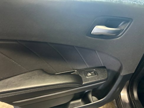 Used 2017 Dodge Charger SXT image 20