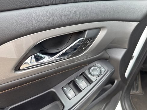 Used 2019 Chevrolet Traverse LS image 5
