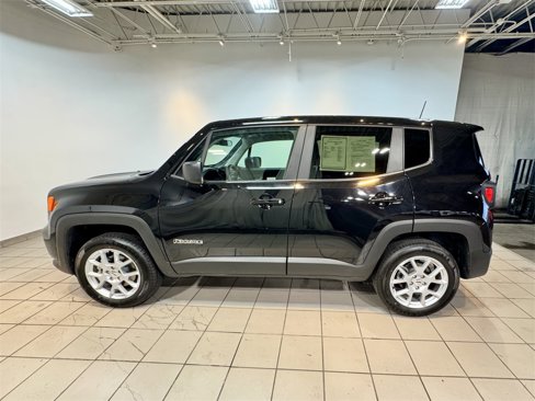 Used 2023 Jeep Renegade Latitude image 11