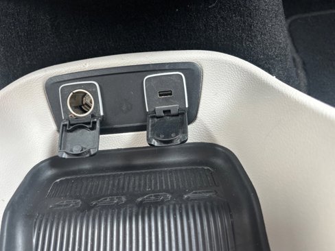 Used 2018 Chrysler Pacifica Touring-L image 41