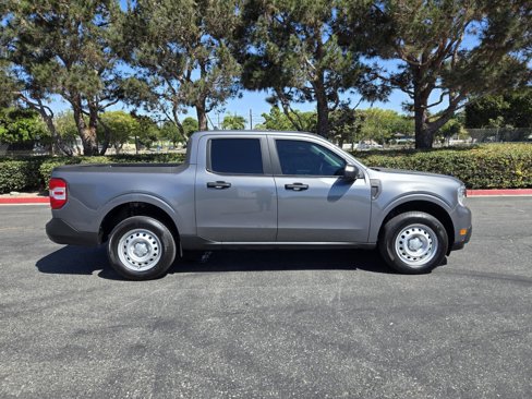 Used 2023 Ford Maverick XL image 2
