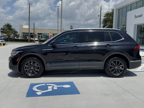 Certified 2022 Volkswagen Tiguan SE image 7