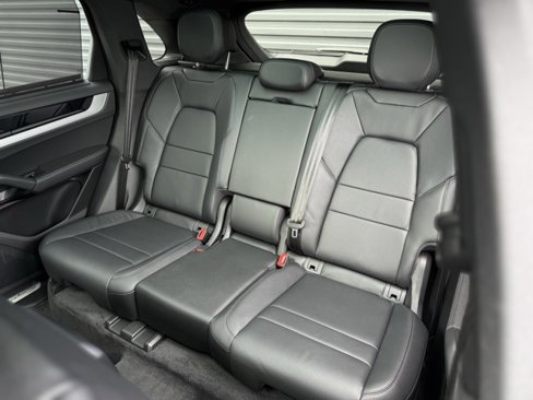 Certified 2024 Porsche Cayenne image 24
