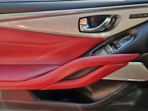 Used 2017 INFINITI Q60 Red Sport 400 image 30