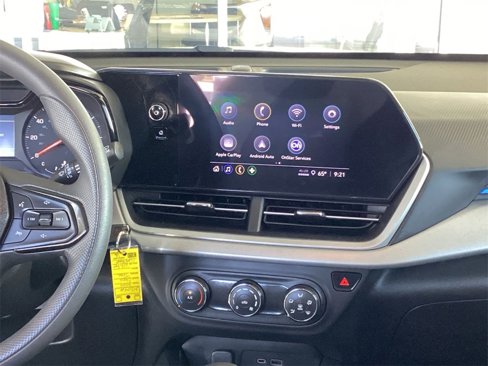 Used 2024 Chevrolet Trax LS image 19