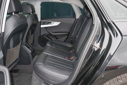 Used 2017 Audi A4 2.0T Premium image 9