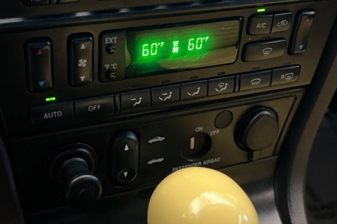 Used 2002 Ford Thunderbird image 15