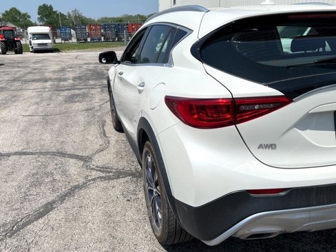 Used 2018 INFINITI QX30 AWD image 5