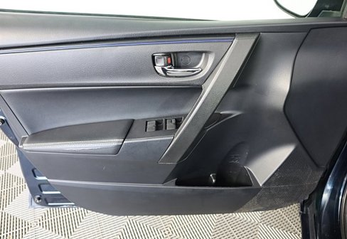 Used 2018 Toyota Corolla SE image 27
