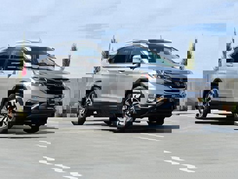 Used 2016 Honda CR-V Touring image 2