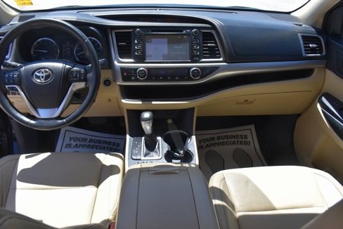 Used 2014 Toyota Highlander XLE image 20