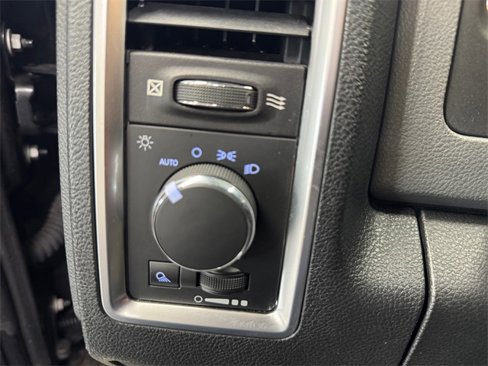Used 2017 RAM 1500 Classic SLT image 21
