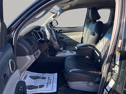 Used 2013 Toyota Tacoma 4x4 Access Cab V6 image 9