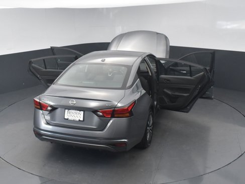 Used 2024 Nissan Altima 2.5 SV image 24