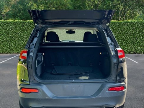 Used 2015 Jeep Cherokee Latitude w/ Safety Group image 8