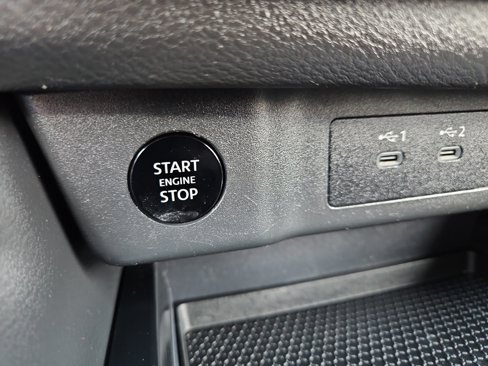 Used 2024 Nissan Rogue SV image 25