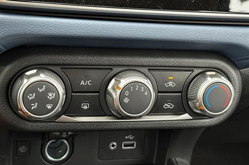 New 2025 Nissan Versa SV w/ Trunk Package image 21
