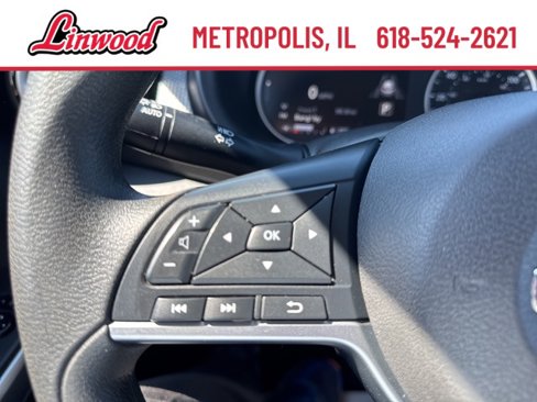 Used 2020 Nissan Kicks SV image 13