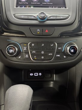 Used 2023 Chevrolet Equinox RS image 24