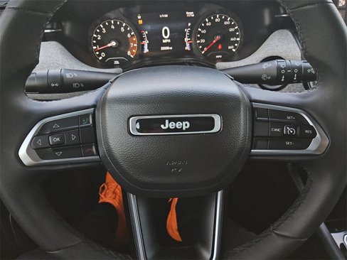 Used 2023 Jeep Compass Latitude image 23