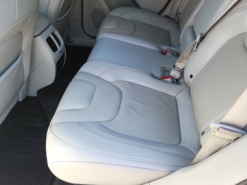 Used 2019 Jeep Cherokee Limited image 9