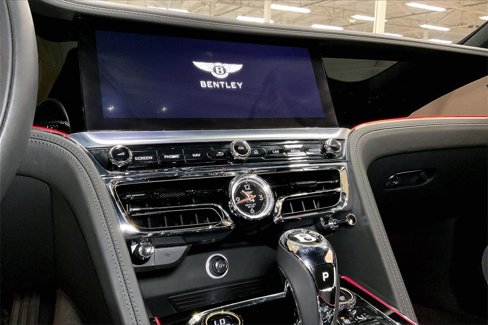 Used 2024 Bentley Flying Spur Azure image 32