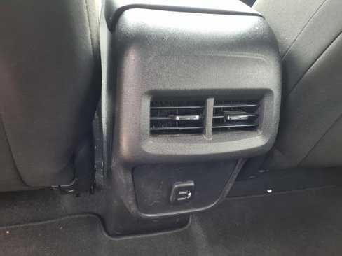 Used 2023 Chevrolet Equinox LT image 8