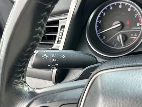Used 2023 Toyota Camry SE image 23
