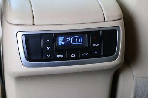 Used 2016 Toyota Highlander Limited image 31