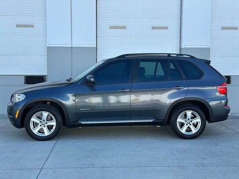 Used 2012 BMW X5 xDrive35d image 2