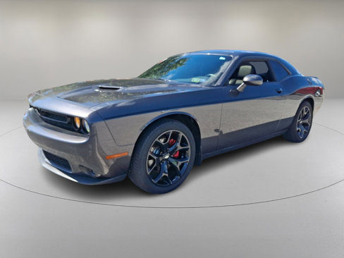 Used 2015 Dodge Challenger SXT Plus image 5