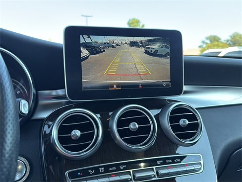Used 2019 Mercedes-Benz GLC 300 4MATIC image 20
