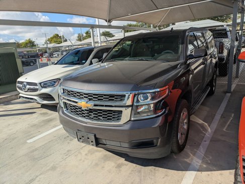 Used 2017 Chevrolet Suburban LS image 3