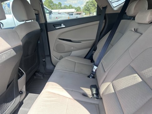 Used 2019 Hyundai Tucson Sport image 2