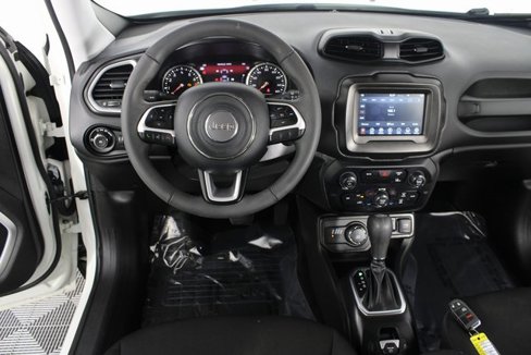 Used 2021 Jeep Renegade Latitude image 10