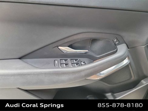 Used 2018 Jaguar E-PACE S image 19
