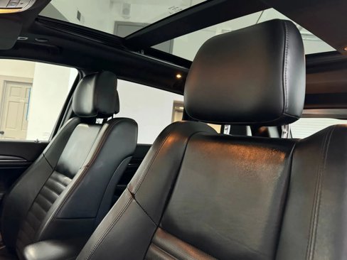 Used 2018 Jeep Grand Cherokee Limited image 10