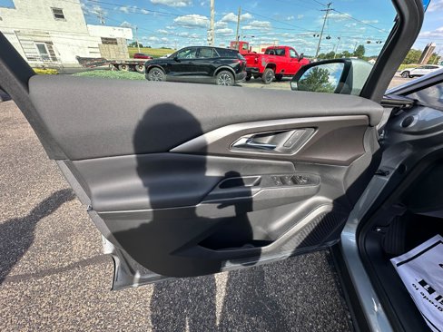 New 2025 Chevrolet Equinox EV LT w/ Comfort Package image 9