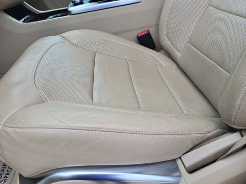Used 2015 Mercedes-Benz GL 550 4MATIC image 21