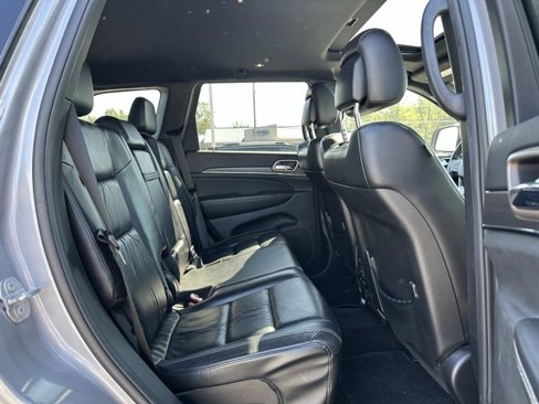 Used 2016 Jeep Grand Cherokee Limited image 11
