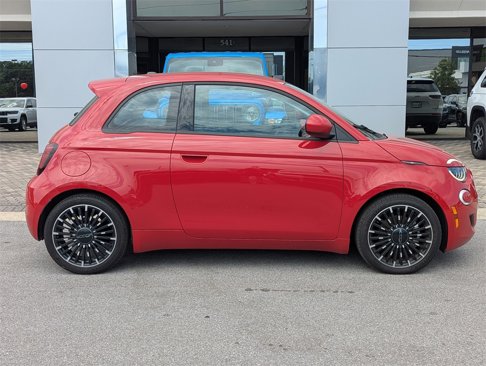 New 2024 FIAT 500 e (RED) image 4