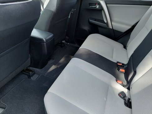 Used 2016 Toyota RAV4 XLE image 29