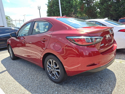 Used 2019 Toyota Yaris L image 3