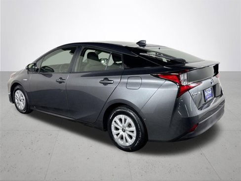 Used 2021 Toyota Prius LE image 8