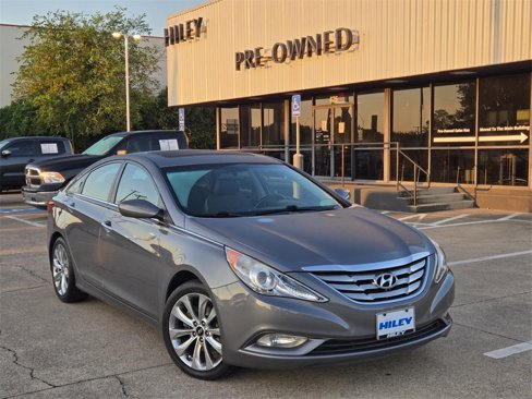Used 2012 Hyundai Sonata SE w/ Navigation & Sunroof Pkg image 1