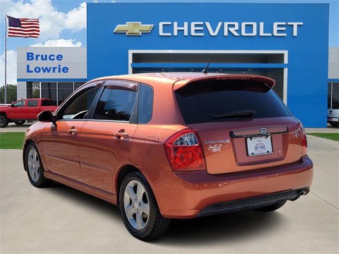 Used 2009 Kia Spectra5 SX image 4