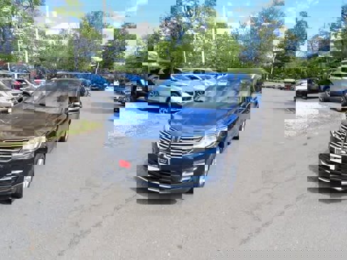 Used 2017 Lincoln MKC Premiere image 1