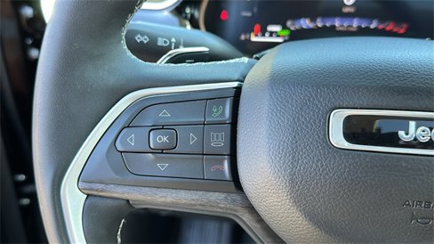Used 2023 Jeep Grand Cherokee 4WD 4xe image 15