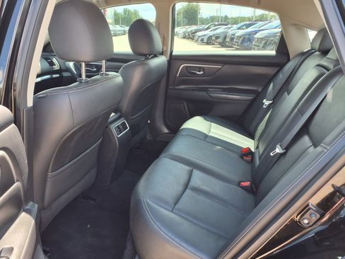 Used 2016 Nissan Altima 2.5 SL w/ 2.5 Technology Package image 9