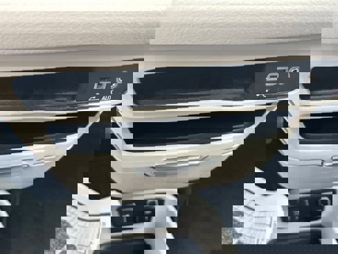 Used 2018 Chrysler Pacifica Touring-L image 38